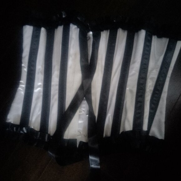 Striped steel boned corset - Picture 1 of 3